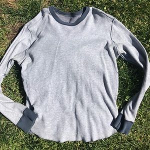 Men’s lululemon reversible long sleeve shirt in XL